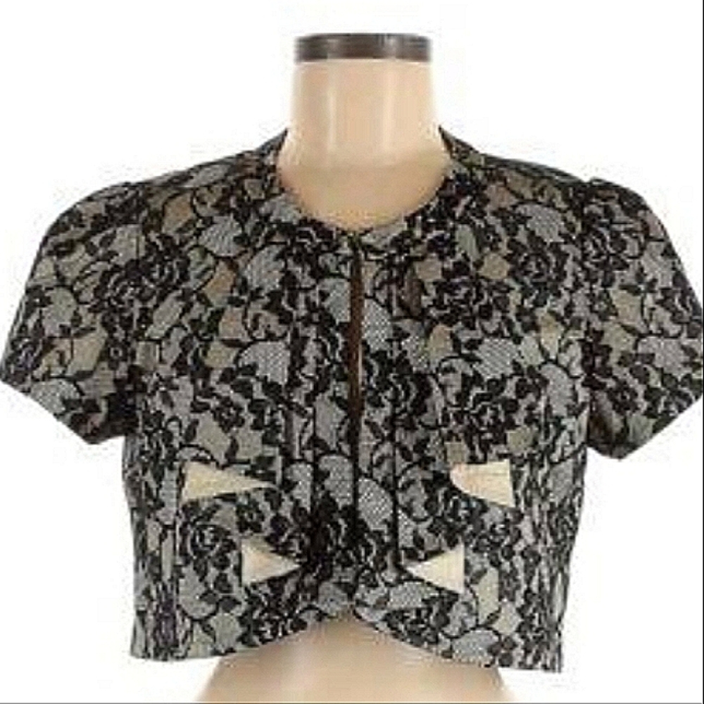 FOREVER 21 GORGEOUS LACE MINI BOLARO JACKET NWOT